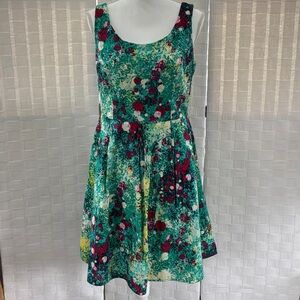 Tiana B. Green Floral Scoop-Neck Sleeveless Mini Dress, size 8